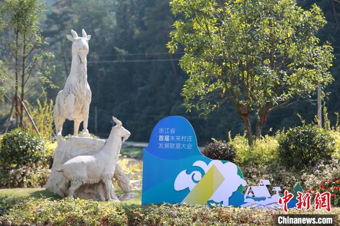 �����Ļ����ں�Ӫ���洦�ɼ��� ���췽��ͼ