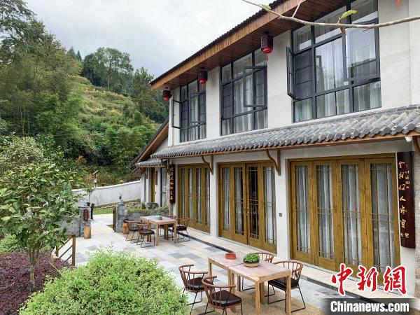 �������е����ޣ���ɽ��ˮ���羰�������������� ��