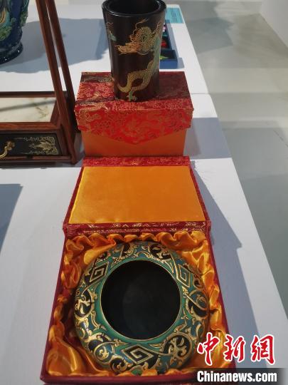 ͼΪ��չ��Ʒ�������Ļ� ��