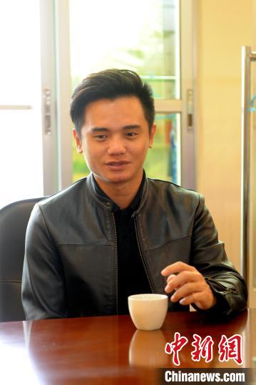 ���ô�½�г�ǰ����Ӫ����ҵ̬�Լ����ܻ������ı�������Ԫ���ԡ�̨��������ֹ���ڽӰࡣ���Ž� ��