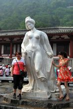 杨贵妃塑像 杨贵妃塑像