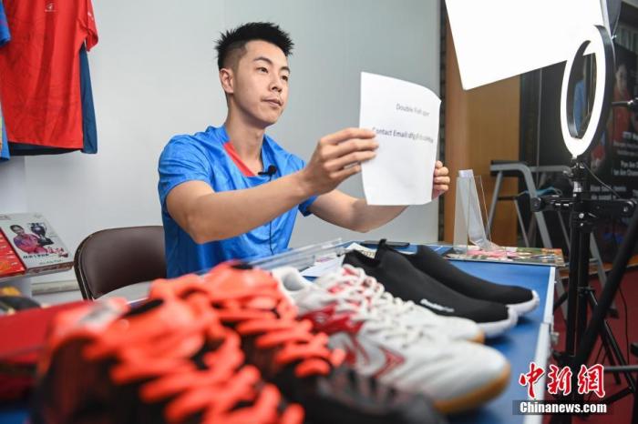 ������Ӱ�죬�㽻��ٰ�63�����״ΰ��ϡ��ƶˡ�������������㲻�����¶����������⡣<a target='_blank' href='http://www.chinanews.com/'>������</a>���� �����F ��