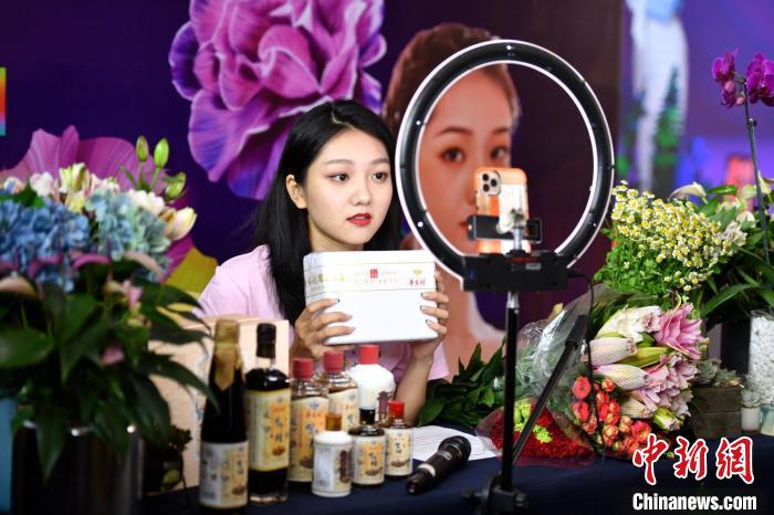 ͼΪ��ֳ�������Ƚ�� ��