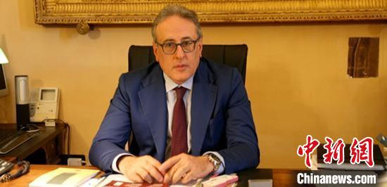 �ǲ���˹��ѧУ����̩�¡�������(Matteo Lorito)������Ӱ�ں�������ͼ