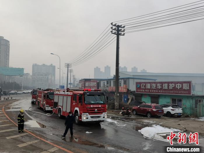 ͼΪ��ը�¹��ֳ�������ά ��