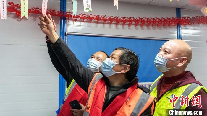 ͼΪ��������һ��µ��� ���� ��