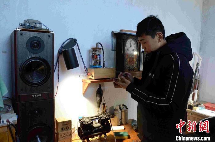 ����˶��Ƶġ��ͽ��������족�������ֻ������󣬿��Ե��ڸ�������������������ʱ�鿴���¡��������� ��