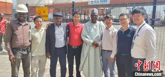 ���������뵱�ؾ��񡢹ٷ��Ͱ�ȫ���Ŵ������������زιۡ�(����ͼ) �м����� ��ͼ