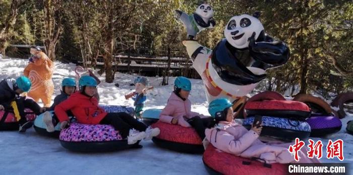 ��ͯ�ڽ���ѩɽϷѩ��ͼƬ��Դ��̨�塶���ϱ���