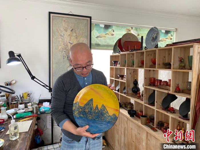 ͼΪҦСǬչʾ����������Ʒ�����Ե��� ��