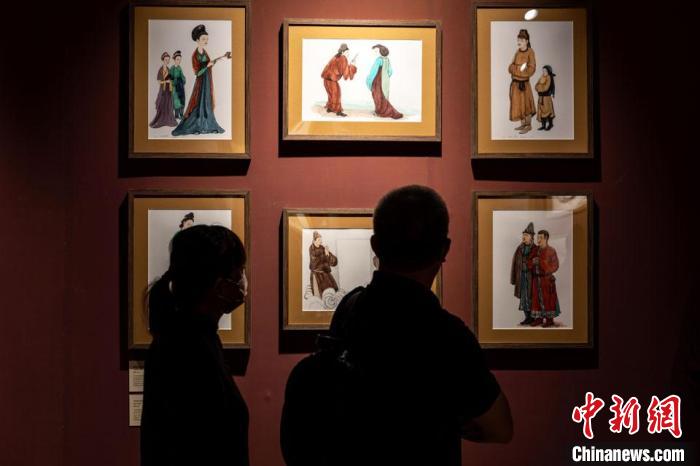 ͼΪ����߲ιۡ��������ѣ��ػ��ƴ������Ļ��ߴ������չ������������ ��