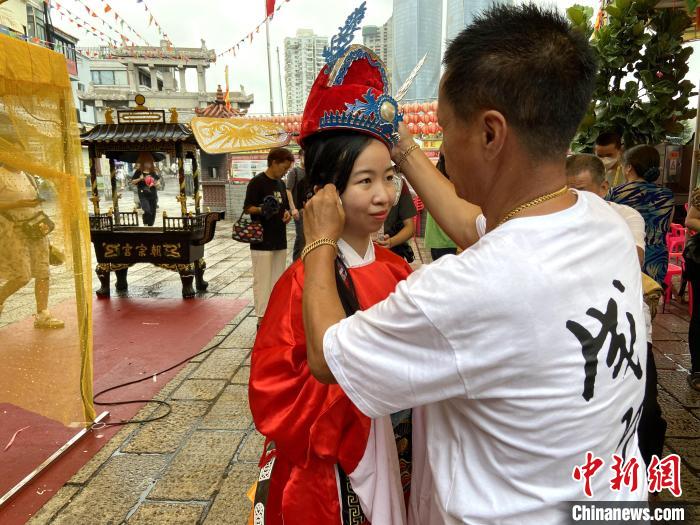 ͼΪ�ҳ�Ϊ����������ñ��������ɽ ��