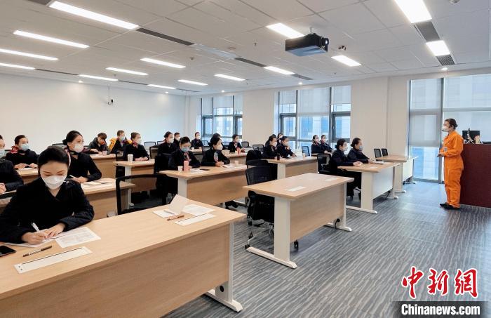 �����ڶ���������ɻ�C919����Ա���տ�ʼ������ѵ ������ͼ