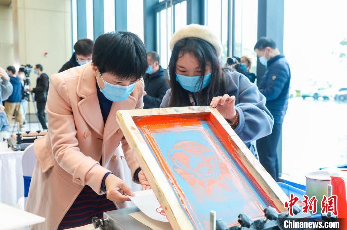 �����ֳ����顰˿��ӡˢ�����ա������� ��