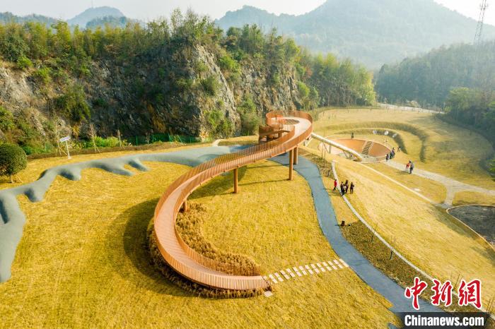 ͼΪ����ɽ��ɽ��԰��������Ÿ ��