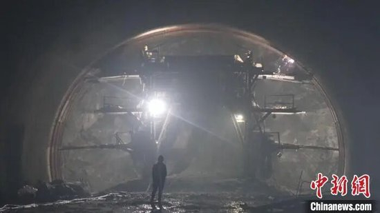 ��ɽʤ��������ʩ�������������� ��